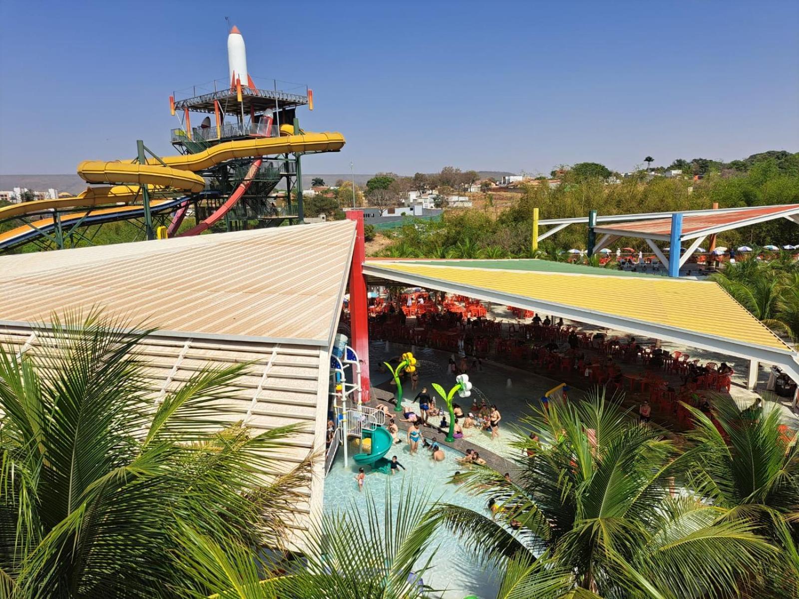 Piazza Diroma Hotel - Acqua Park E Splash Caldas Novas Dış mekan fotoğraf