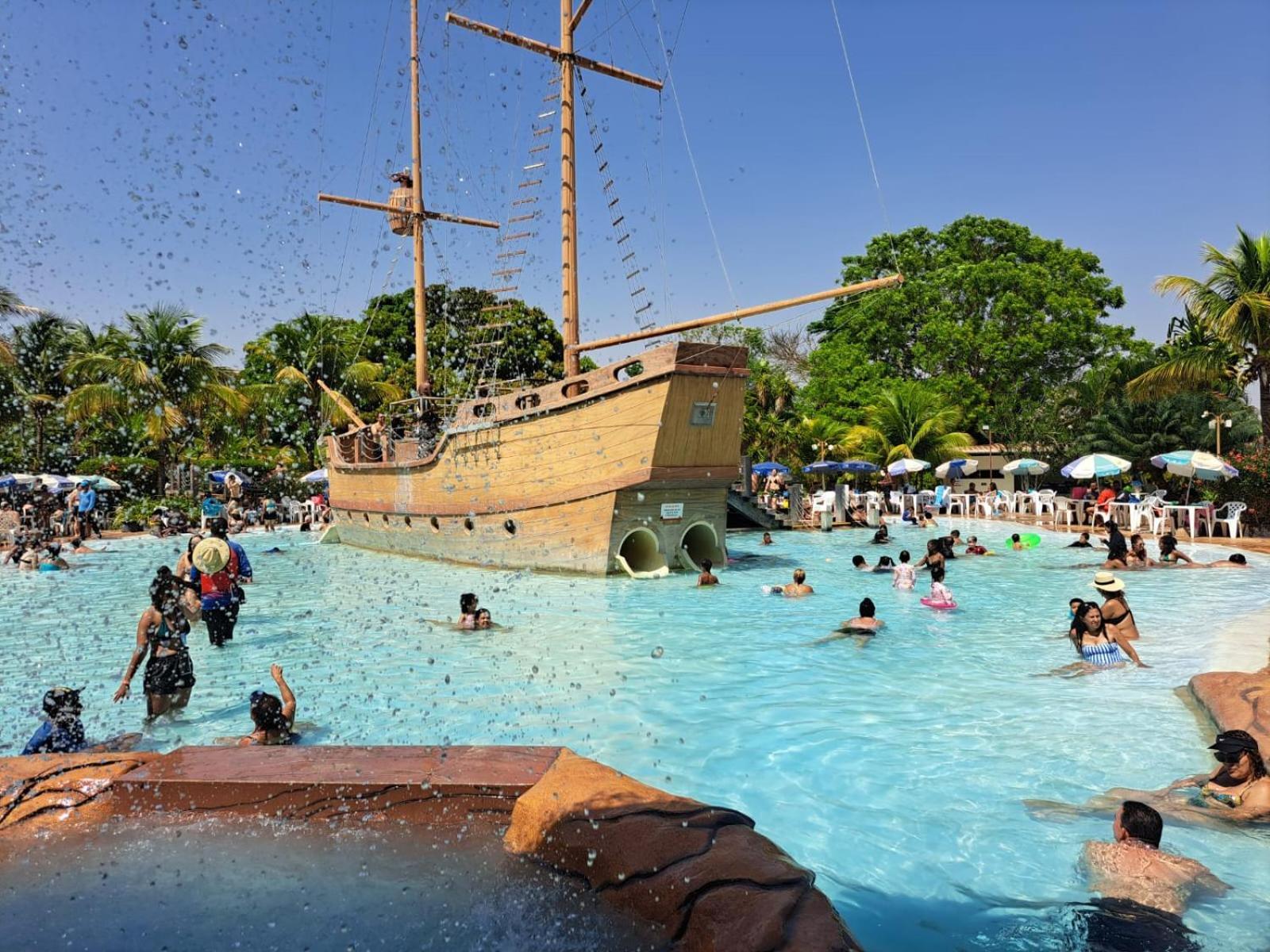 Piazza Diroma Hotel - Acqua Park E Splash Caldas Novas Dış mekan fotoğraf