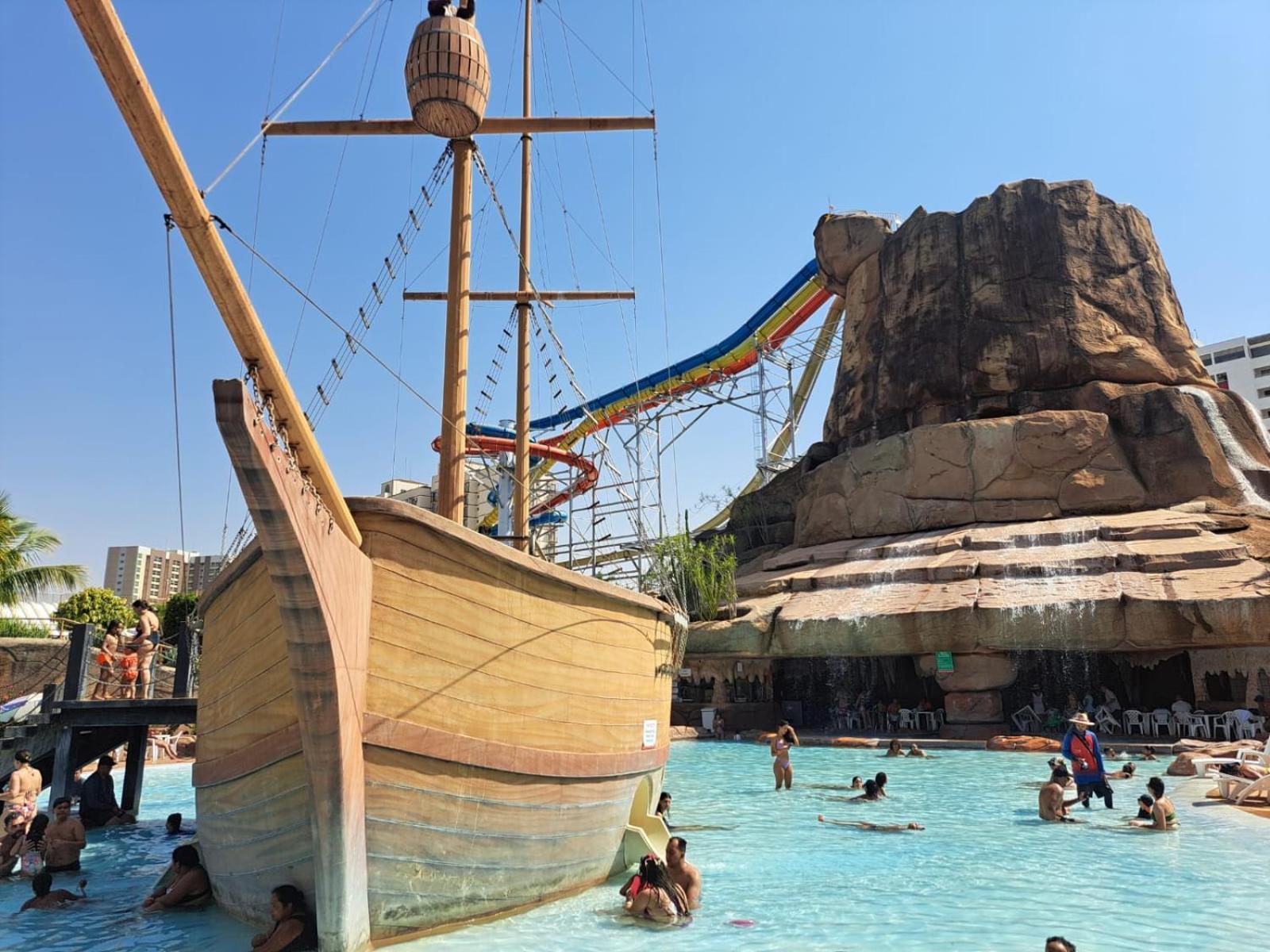 Piazza Diroma Hotel - Acqua Park E Splash Caldas Novas Dış mekan fotoğraf