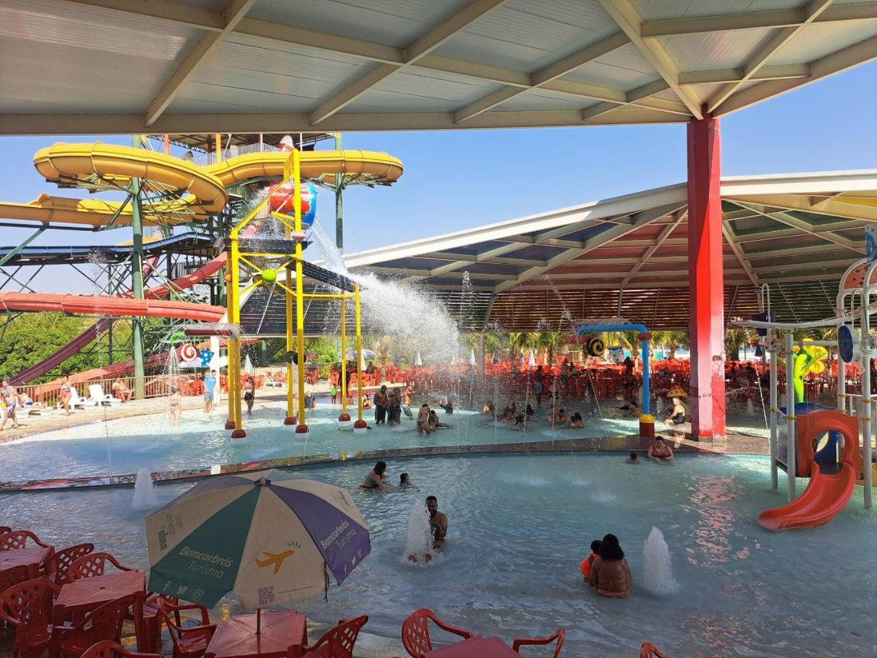 Piazza Diroma Hotel - Acqua Park E Splash Caldas Novas Dış mekan fotoğraf
